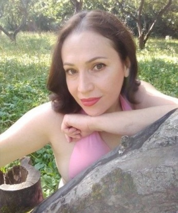 Я уникальная в своем роде - креативная, нежная и опытная. В моей компании ты познаешь настоящее блаженство и наслаждение. Мои услуги нацелены на удовлетворение твоих самых скрытых желаний, искушений и фантазий.
✨ Встречи со мной проходят в комфортной и уютной обстановке, где каждая минута будет наполнена страстью и наслаждением. Помимо классической программы, я могу предложить тебе массу других возможностей, таких как ролевые игры, оральные ласки, массаж, стриптиз.
🔥 Позволь мне погрузить тебя в мир блаженства, где наше взаимное наслаждение будет самым главным. Я гарантирую полное довольствие и абсолютную конфиденциальность наших встреч. Мои фото 101% реальны, и о них уже оставлено множество положительных отзывов.
🌟 Живу в Москве, в самом сердце этого сказочного города. Позвони мне, и я окуну тебя в безумие наслаждения и эмоций. Жду тебя, мой дорогой, чтобы сделать нашу встречу незабываемой. 💋 Лапушка